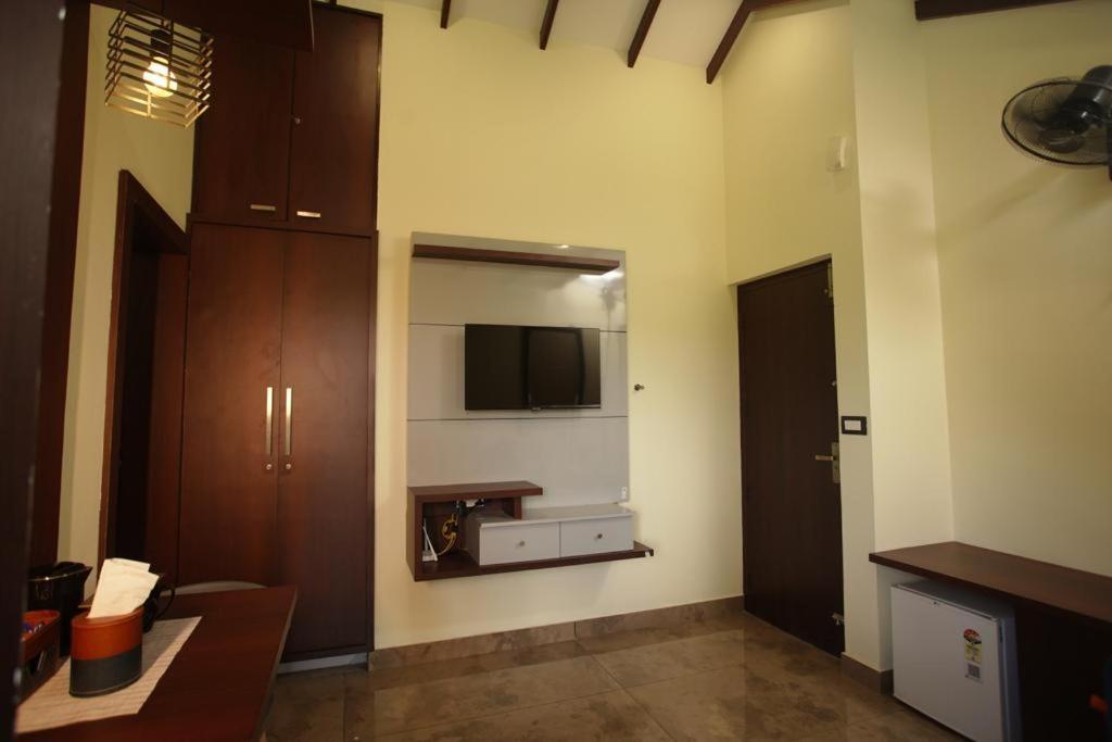Pabis Luxurious Stay Витхири Экстерьер фото
