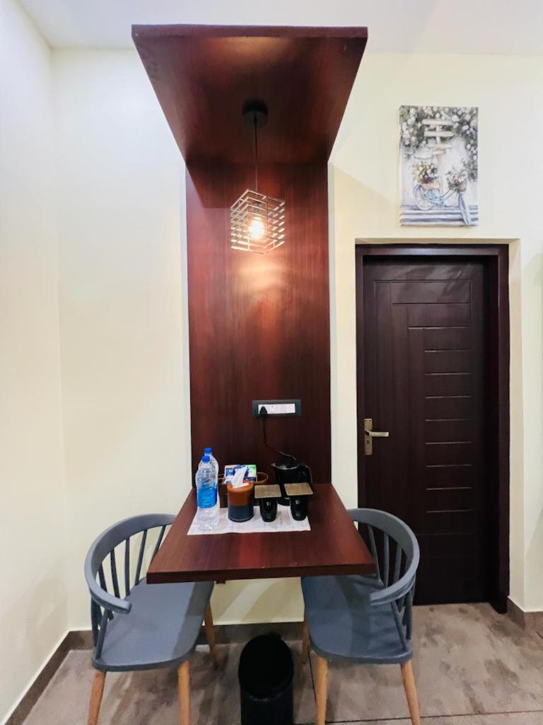 Pabis Luxurious Stay Витхири Экстерьер фото